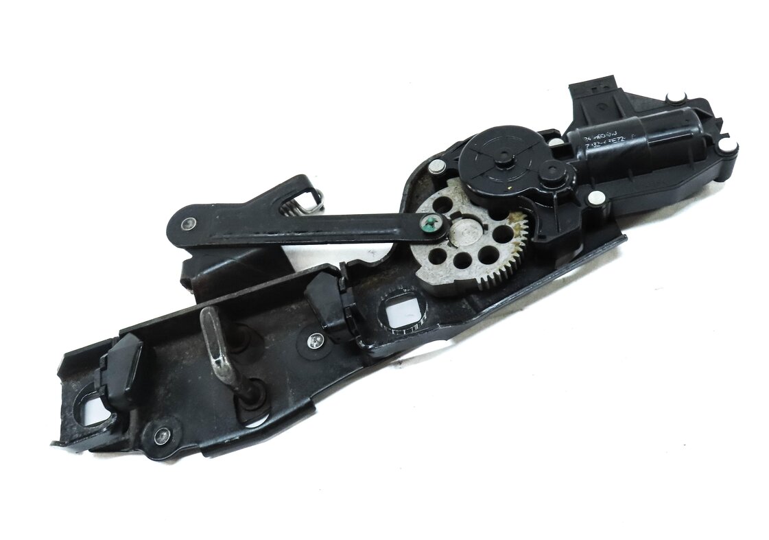 Thumbnail 3: 2011 LAND RANGE ROVER SPORT (L320) REAR TRUNK TAILGATE LOWER LOCK LATCH STRIKER