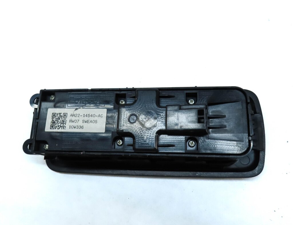 Thumbnail 6: 10-20 LAND ROVER LR2 LR4 RANGE ROVER SPORT (L320) LEFT DRIVER DOOR WINDOW SWITCH