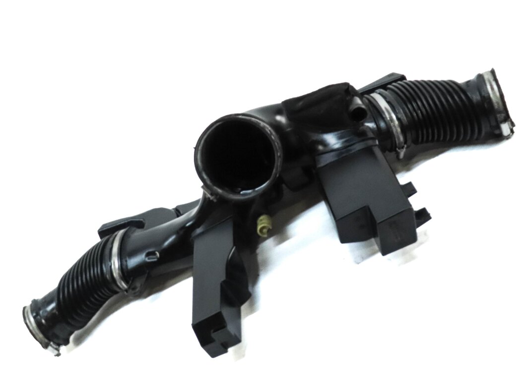 Thumbnail 3: 2011 LAND RANGE ROVER SPORT (L320) 5.0L SUPER ENGINE AIR INTAKE RESONATOR HOSE