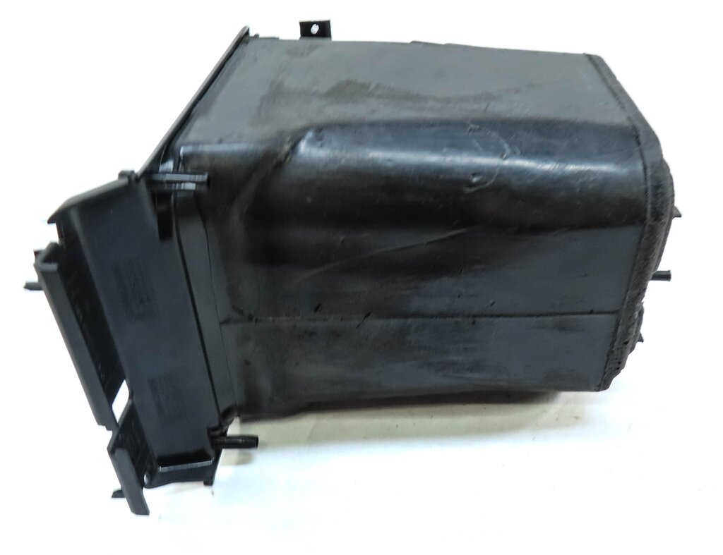Thumbnail 8: 2010-2013 RANGE ROVER SPORT (L320) FRONT CENTER CONSOLE COOLER w/ LID (IVORY)