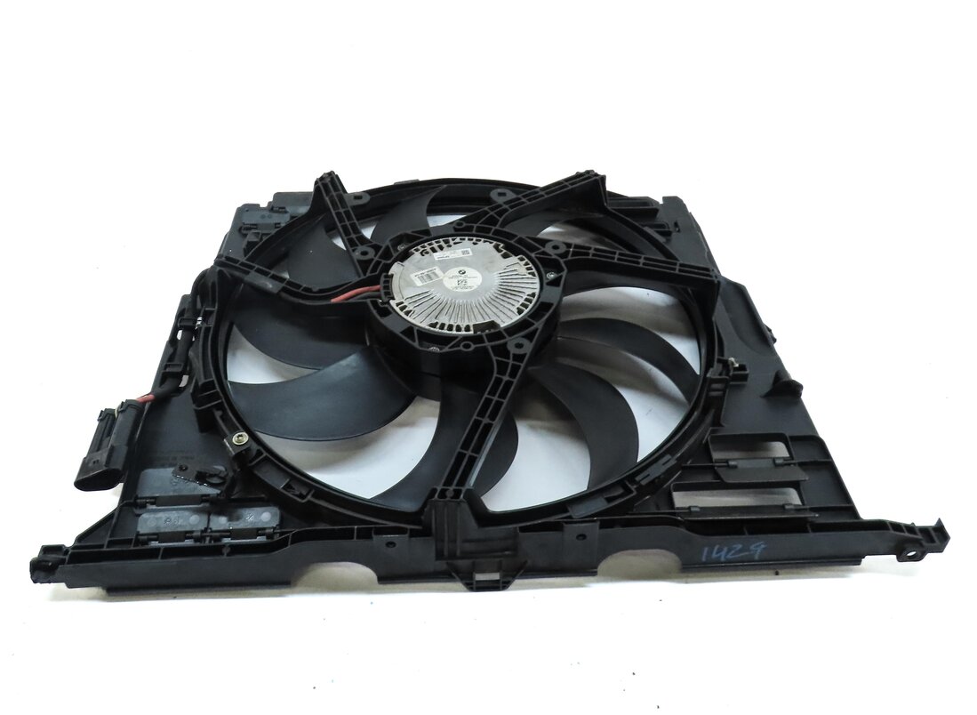 Thumbnail 6: 12-19 BMW M5 M6 ///M F06 F10 F12 4.4L S63 1000w SHROUD & COOLING RADIATOR FAN