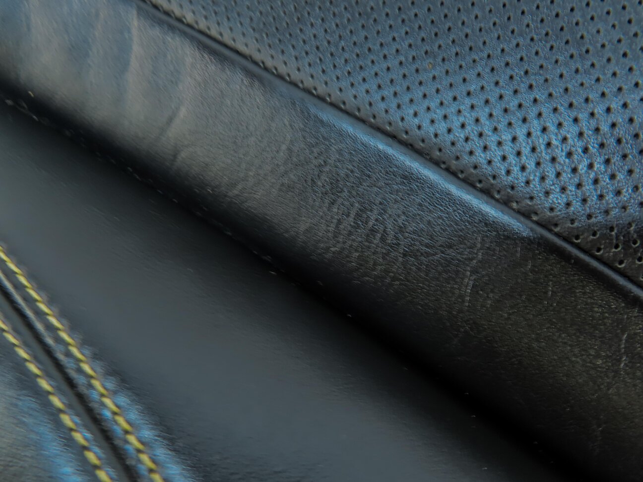 Thumbnail 9: 14-17 6 M6 COUPE F13 FRONT LEFT ///M EMBOSSED HEAT VENT LOWER SEAT CUSHION BLACK
