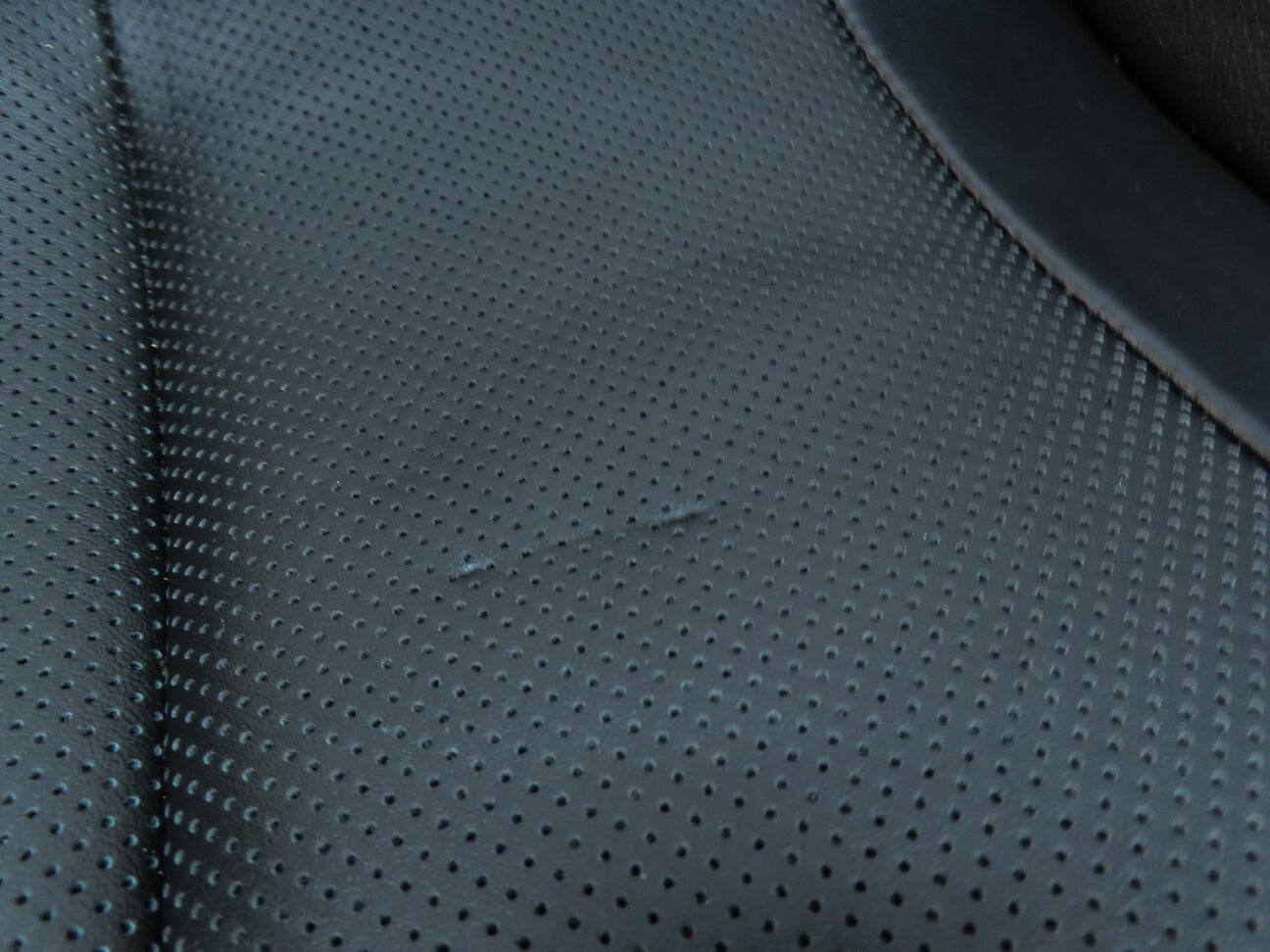 Thumbnail 10: 2016 BMW M6 COUPE (F13) REAR LOWER ///M SPORT BENCH SEAT CUSHION (BLACK Z1XX)