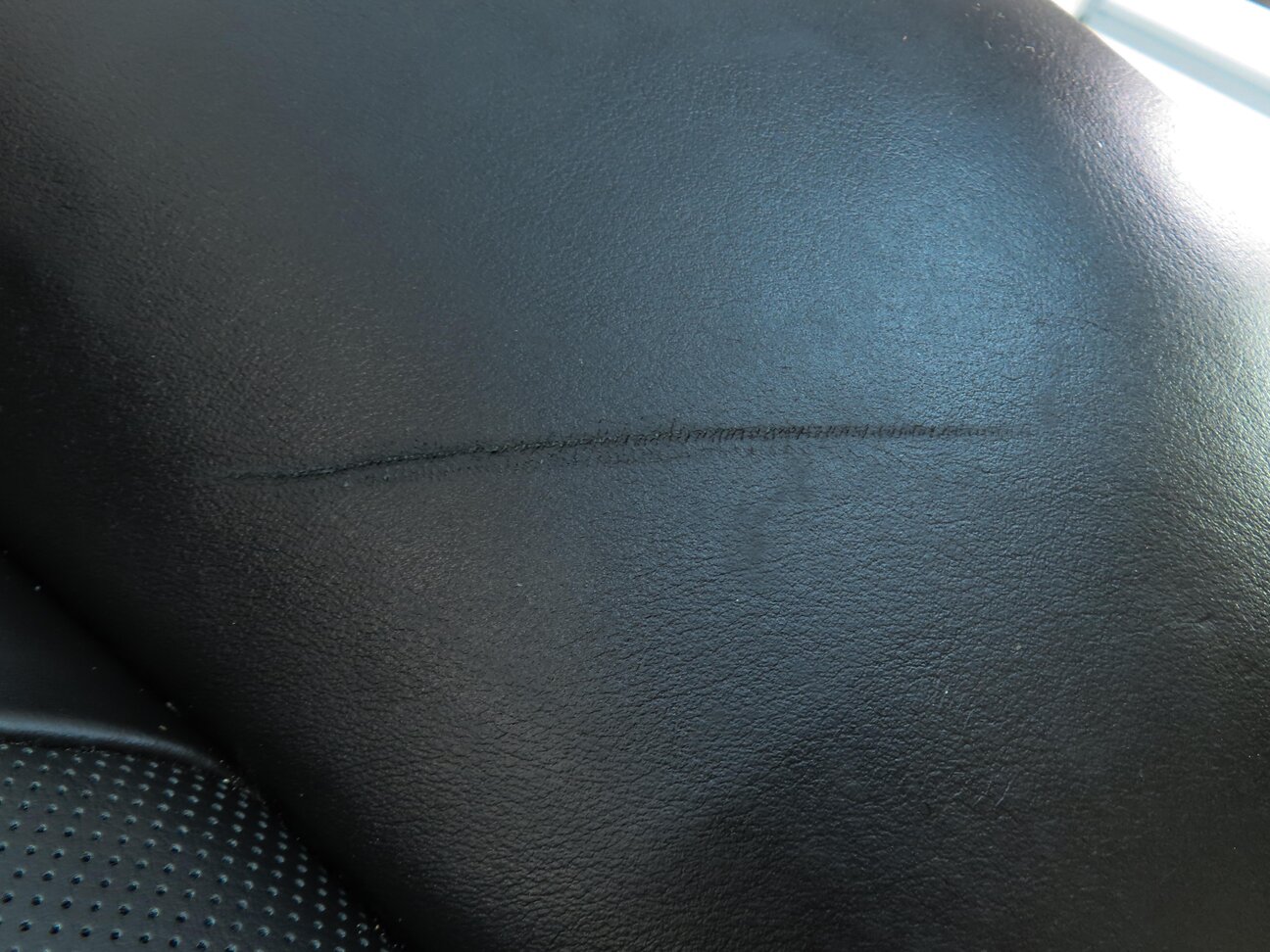 Thumbnail 8: 2016 BMW M6 COUPE (F13) REAR LOWER ///M SPORT BENCH SEAT CUSHION (BLACK Z1XX)