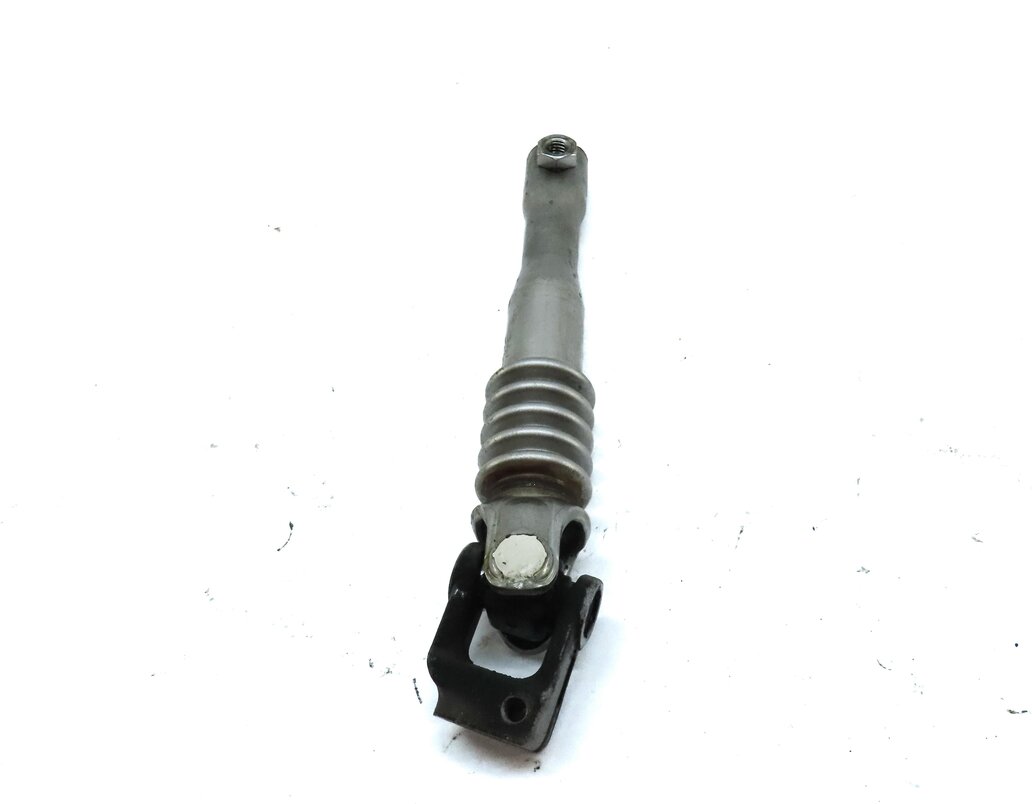 Thumbnail 4: 2016 BMW M6 COUPE (F13) FRONT LEFT STEERING COLUMN U-JOINT SWIVEL SHAFT 2284306