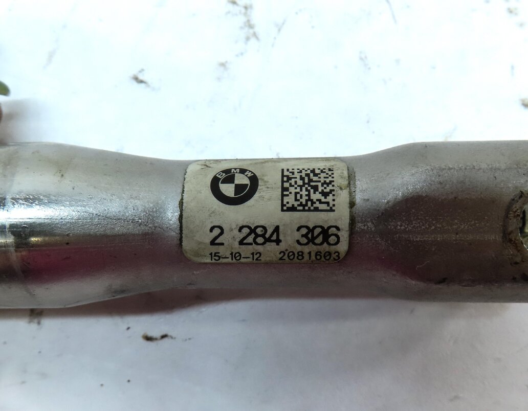 Thumbnail 6: 2016 BMW M6 COUPE (F13) FRONT LEFT STEERING COLUMN U-JOINT SWIVEL SHAFT 2284306