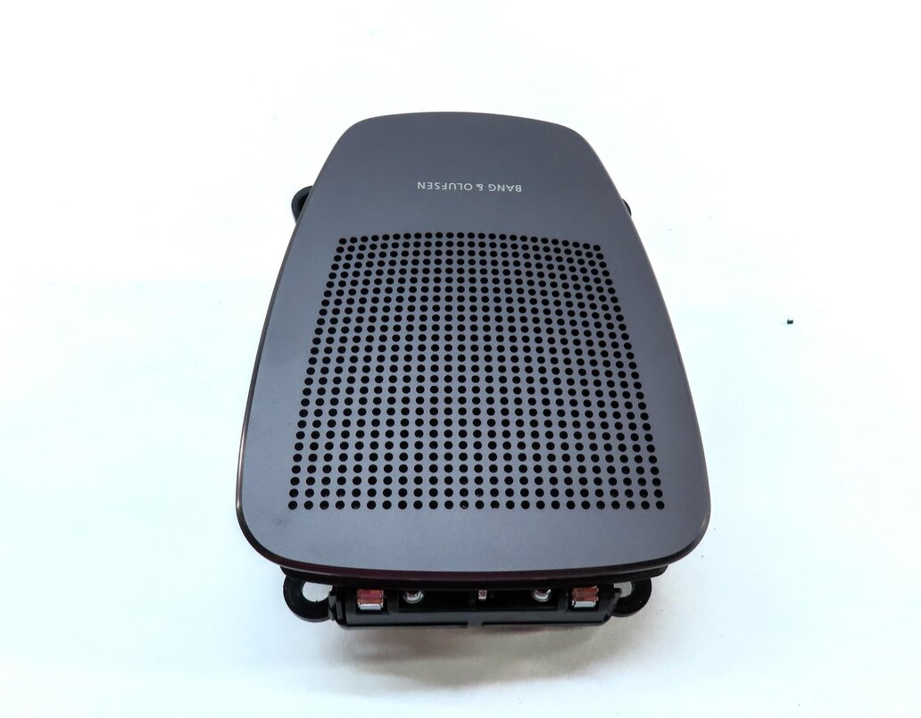 Thumbnail 4: 2016 BMW M6 COUPE (F13) FRONT CENTER DASH BANG & OLUFSEN SPEAKER w/ COVER GRAY