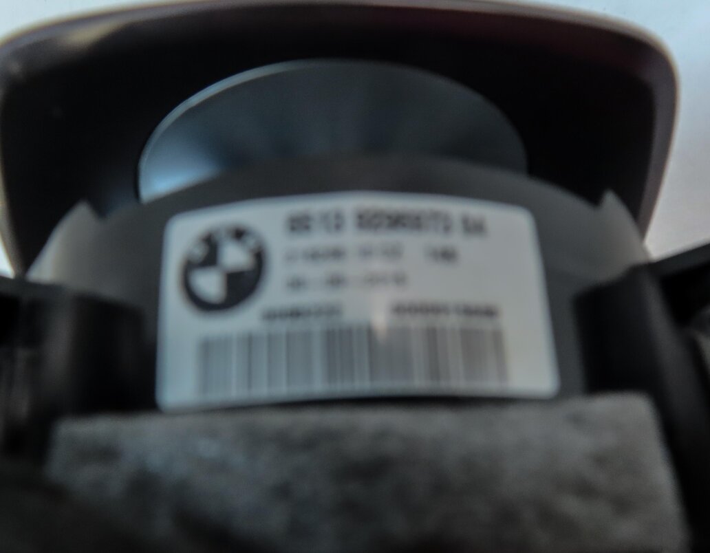 Thumbnail 7: 2016 BMW M6 COUPE (F13) FRONT CENTER DASH BANG & OLUFSEN SPEAKER w/ COVER GRAY