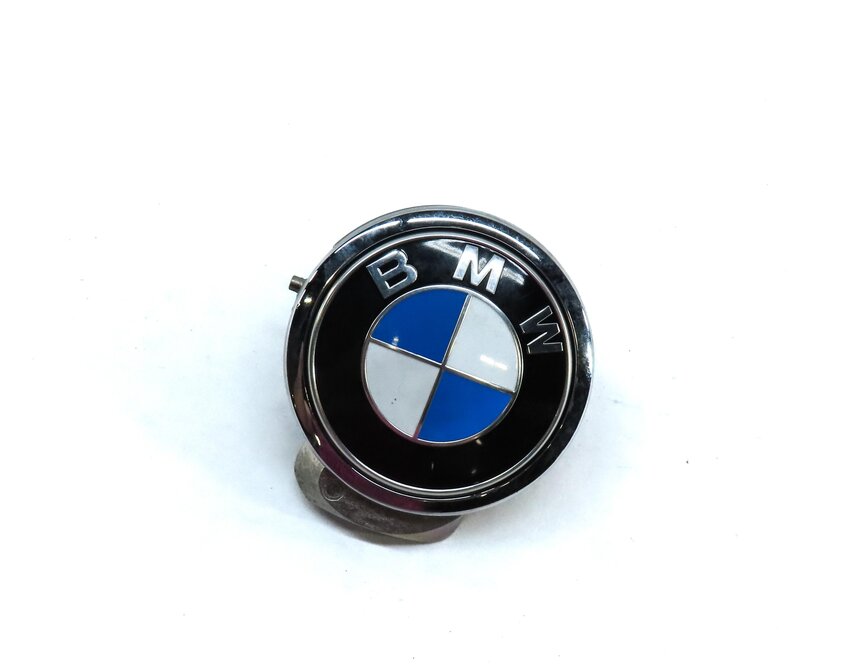 2016 BMW M6 COUPE (F13) REAR HATCH TRUNK EMBLEM / CAMERA COVER LOGO 7234707
