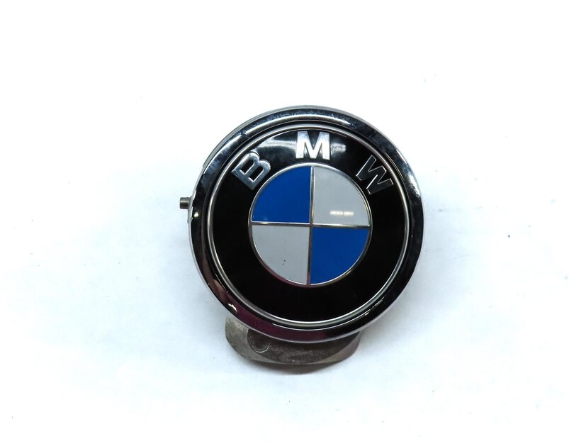 Thumbnail 2: 2016 BMW M6 COUPE (F13) REAR HATCH TRUNK EMBLEM / CAMERA COVER LOGO 7234707