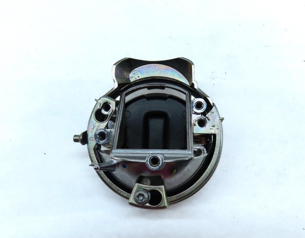 Thumbnail 6: 2016 BMW M6 COUPE (F13) REAR HATCH TRUNK EMBLEM / CAMERA COVER LOGO 7234707