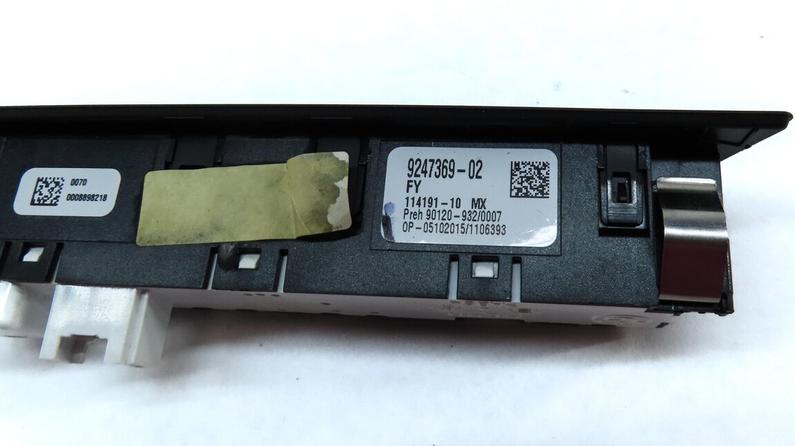 Thumbnail 6: 2016 BMW M6 COUPE (F13) FRONT DASH TRACTION LANE ASSIST SWITCH BUTTON PANEL