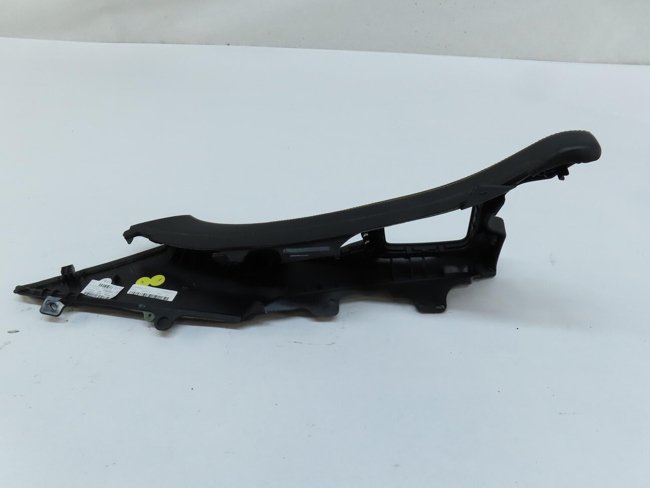 Thumbnail 6: 12-18 BMW M6 ///M (F06 F12 F13) FRONT CENTER CONSOLE SURROUND TRIM BLACK LEATHER