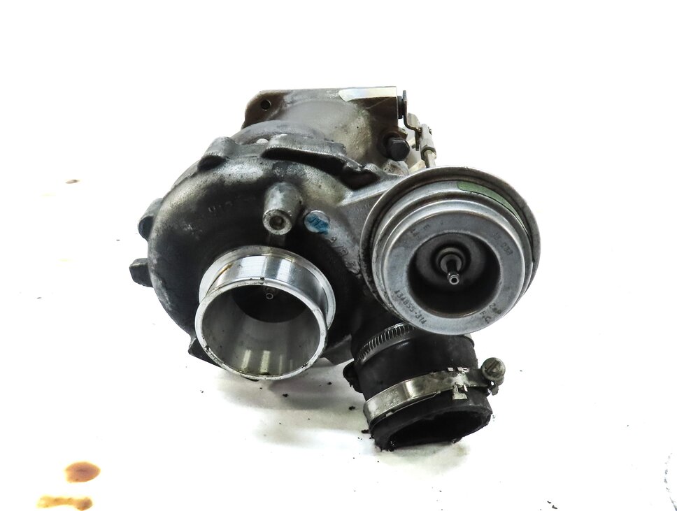 Thumbnail 6: 2011-2020 CL550 E550 GL450 GL550 ML550 S550 SL550 CLS550 4.6L RIGHT TURBOCHARGER