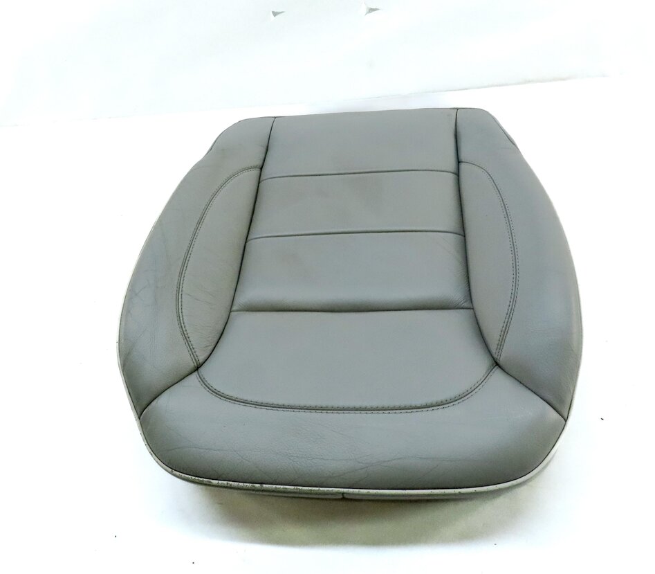 Thumbnail 2: 2013 MERCEDES GL450 (X166) FRONT RIGHT LOWER HEATED SEAT CUSHION (GREY LEATHER)