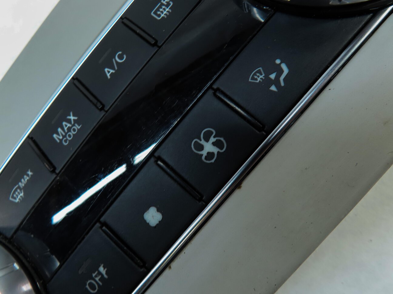 Thumbnail 8: 2013 MERCEDES GL350 GL450 GL550 (X164) FRONT HEATER A/C TEMPERATURE CONTROL