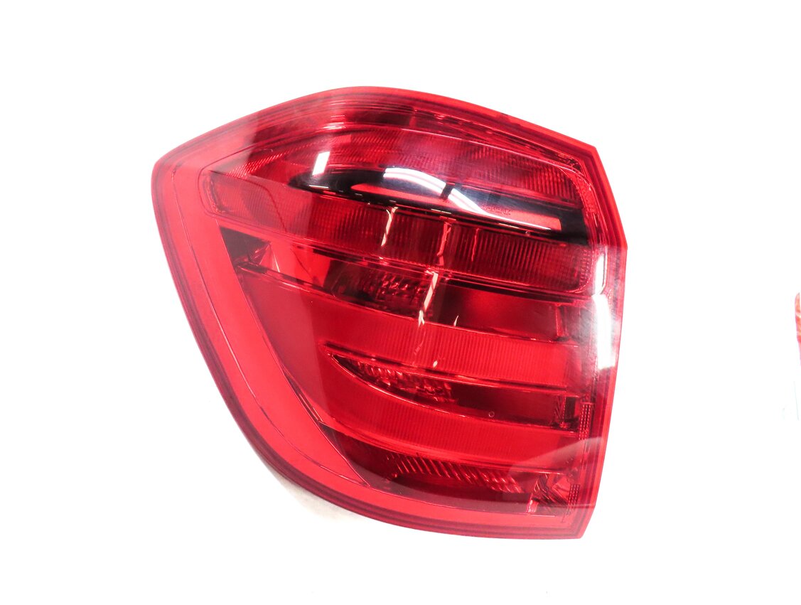 13-16 MERCEDES GL350 GL450 GL550 (X166) LEFT DRIVER TAILLIGHT BRAKE LIGHT LAMP