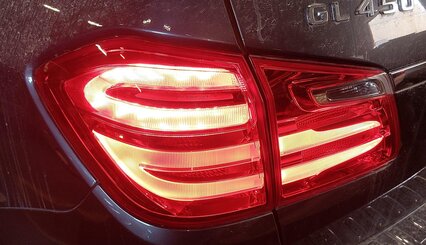 Thumbnail 2: 13-16 MERCEDES GL350 GL450 GL550 (X166) LEFT DRIVER TAILLIGHT BRAKE LIGHT LAMP