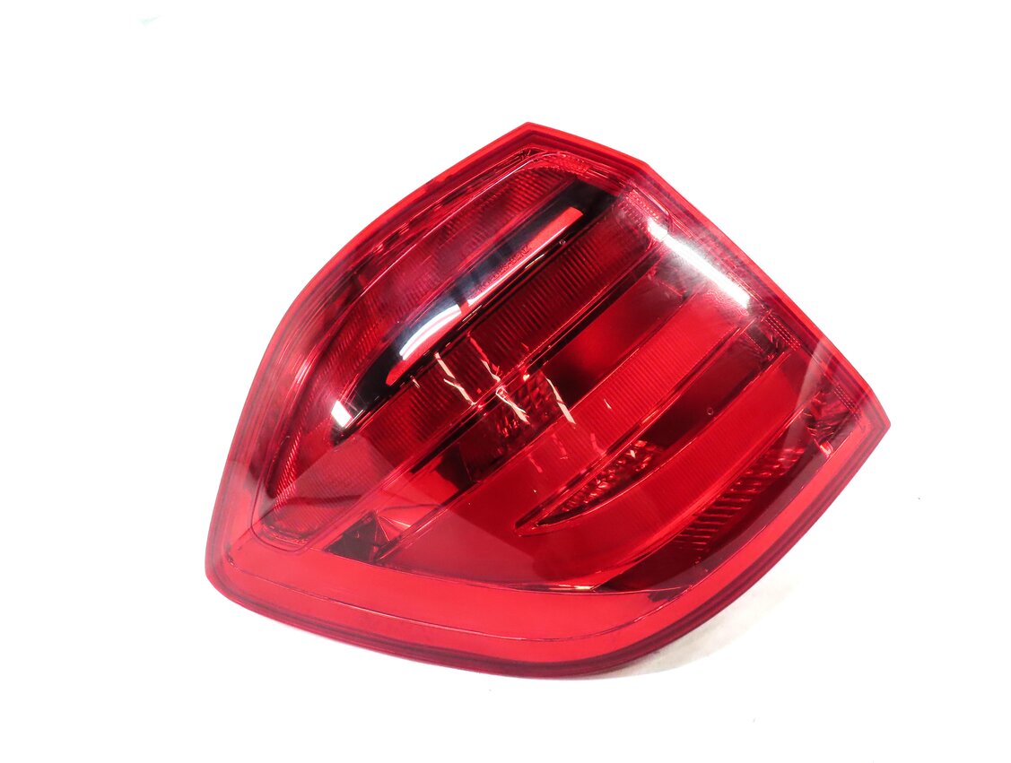 Thumbnail 4: 13-16 MERCEDES GL350 GL450 GL550 (X166) LEFT DRIVER TAILLIGHT BRAKE LIGHT LAMP