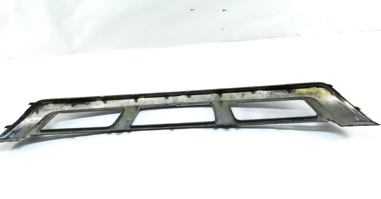 Thumbnail 6: 2013 MERCEDES GL450 X166 FRONT BUMPER LOWER CHROME SILVER TRIM PANEL 1668852825