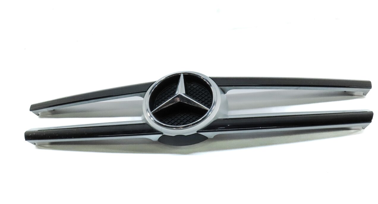 Thumbnail 2: 2013-2016 MERCEDES GL350 GL450 (X166) FRONT UPPER CENTER HOOD GRILLE TRIM