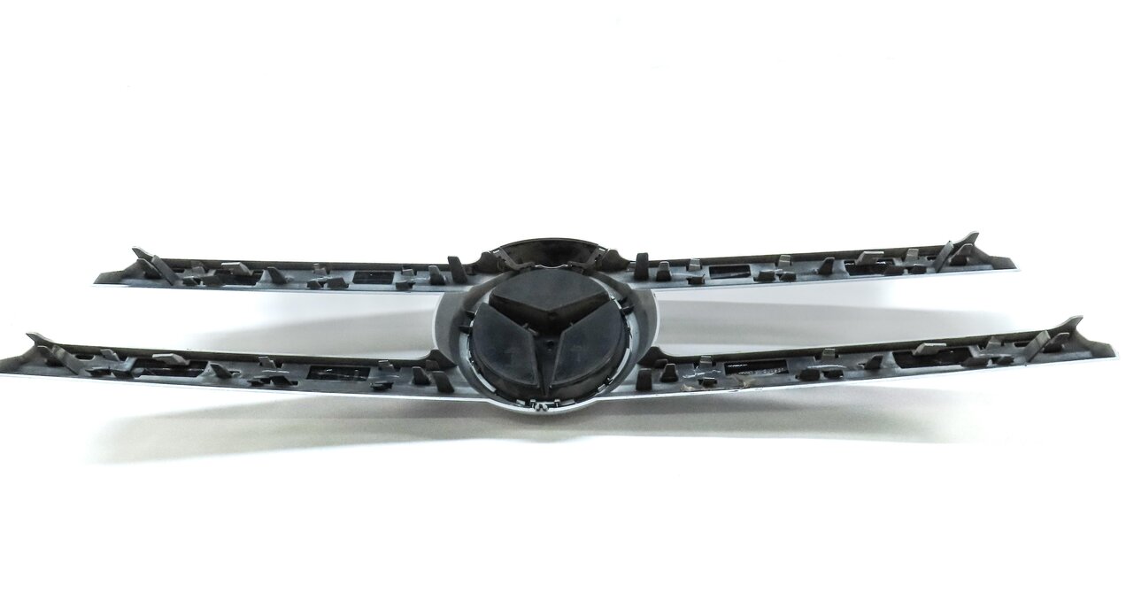 Thumbnail 6: 2013-2016 MERCEDES GL350 GL450 (X166) FRONT UPPER CENTER HOOD GRILLE TRIM