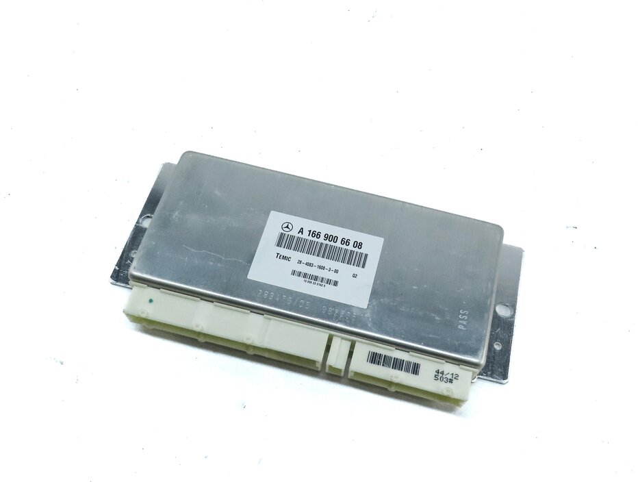 13-15 MERCEDES GL ML CLASS (W166 X166) AIRMATIC AIR SUSPENSION CONTROL MODULE