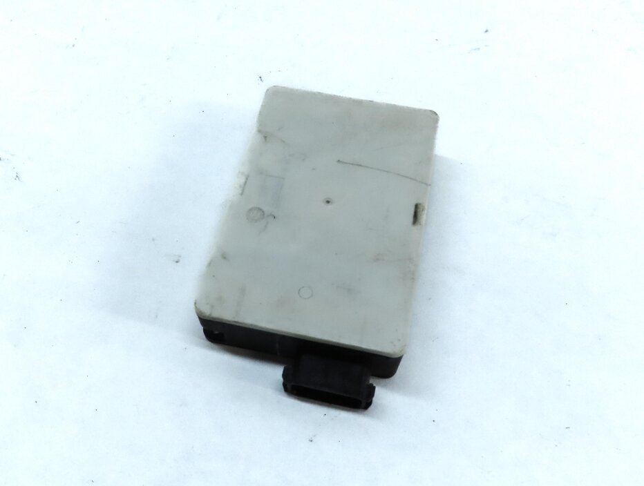 Thumbnail 1: 2013 MERCEDES GL450 (X166) REAR BLIND SPOT RADAR SENSOR MODULE 0009050210