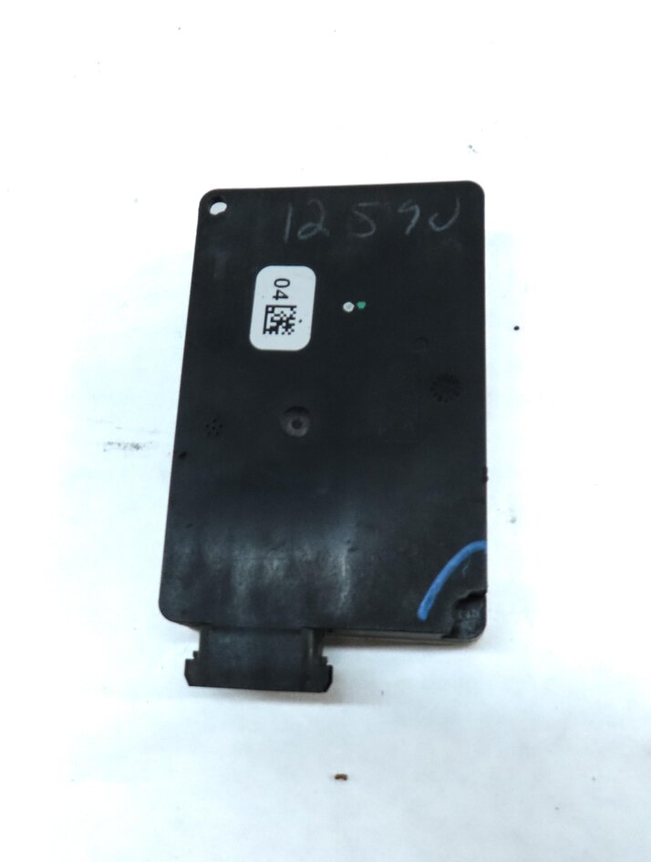 Thumbnail 4: 2013 MERCEDES GL450 (X166) REAR BLIND SPOT RADAR SENSOR MODULE 0009050210
