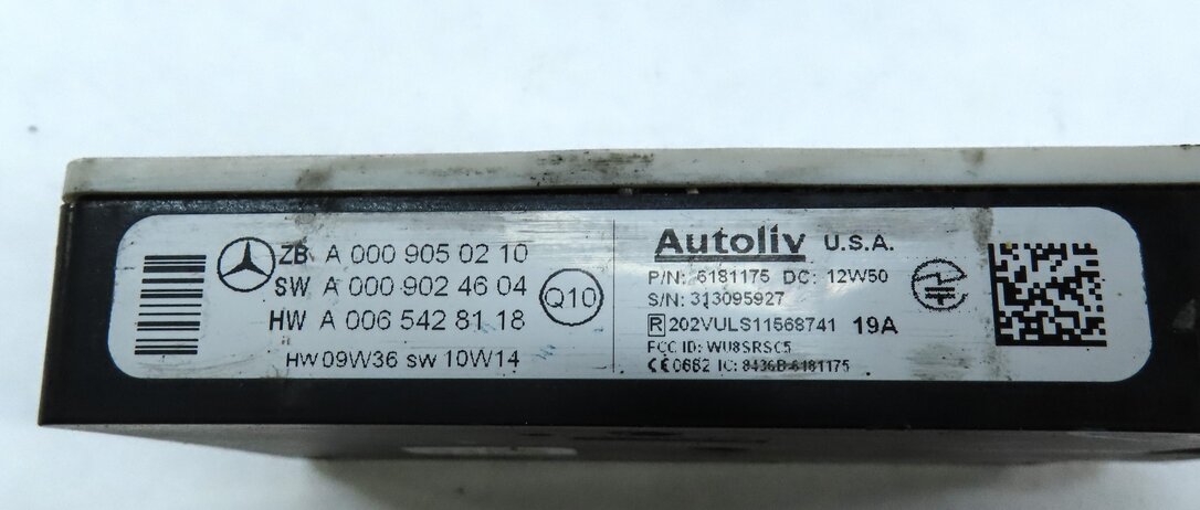 Thumbnail 5: 2013 MERCEDES GL450 (X166) REAR BLIND SPOT RADAR SENSOR MODULE 0009050210
