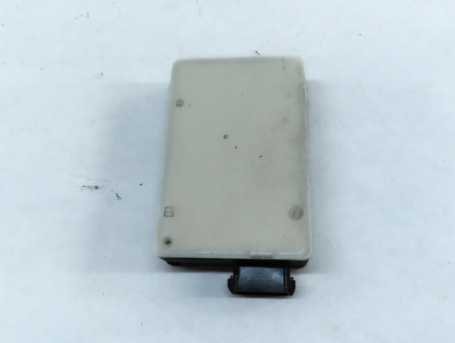Thumbnail 5: 2013 MERCEDES GL450 (X166) REAR BLIND SPOT RADAR SENSOR MODULE 0009051302