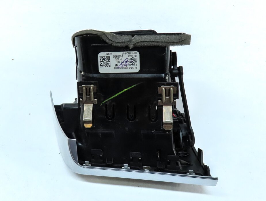 Thumbnail 5: 2013 MERCEDES GL450 (X166) FRONT RIGHT DASH HVAC A/C HEATER AIR VENT (BLACK)