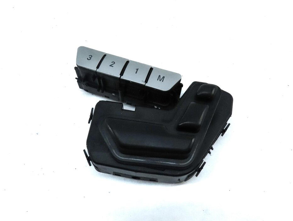 Thumbnail 2: 2013 MERCEDES GL450 (X166) FRONT RIGHT PASSENGER SEAT ADJUST SWITCH w/ MEMORY