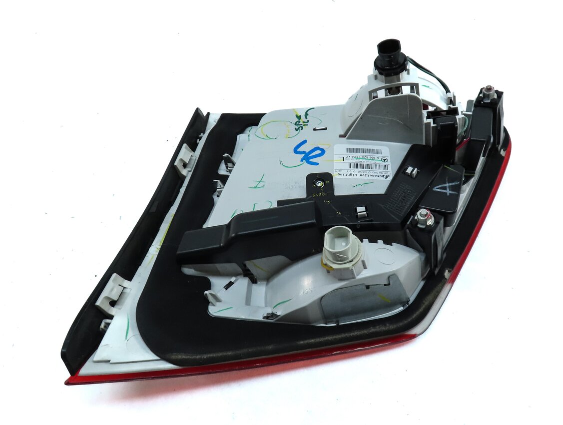 Thumbnail 5: 13-16 MERCEDES GL350 GL450 GL550 (X166) LEFT DRIVER INNER TAILLIGHT LIGHT LAMP