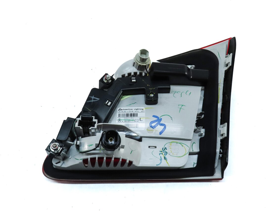 Thumbnail 6: 13-16 MERCEDES GL350 GL450 GL550 (X166) LEFT DRIVER INNER TAILLIGHT LIGHT LAMP