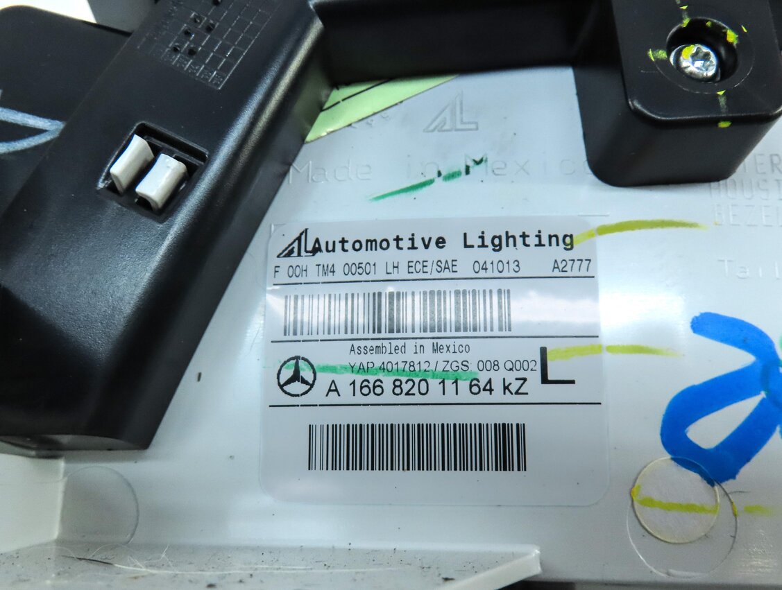 Thumbnail 7: 13-16 MERCEDES GL350 GL450 GL550 (X166) LEFT DRIVER INNER TAILLIGHT LIGHT LAMP
