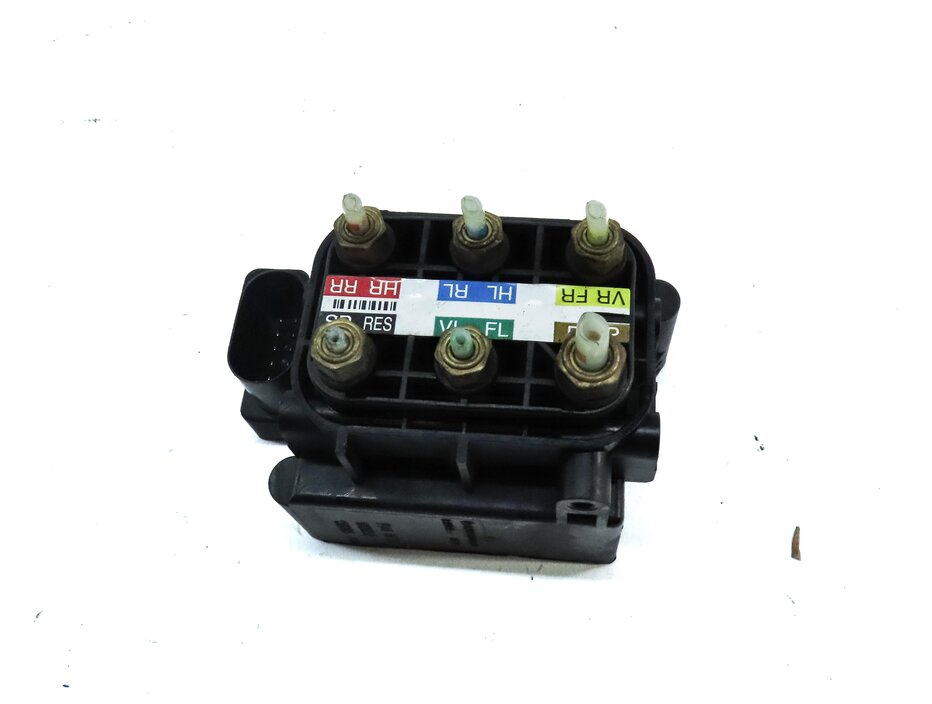 Thumbnail 2: 2013 MERCEDES GL450 (X166) AIR SUSPENSION VALVE BLOCK 2123200358