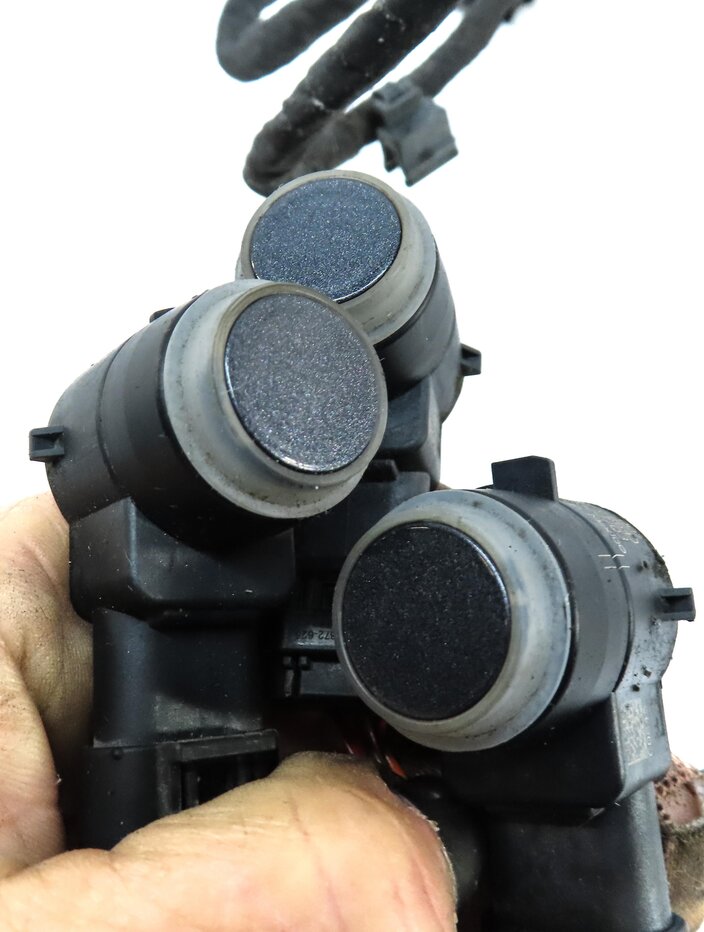 Thumbnail 5: 2013 MERCEDES GL450 (X166) REAR PARK ASSIST PDC SENSOR SET4 (GREY) w/ HARNESS