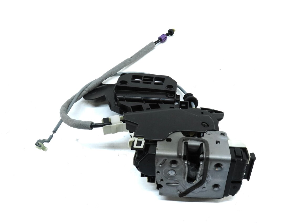 Thumbnail 4: 12-20 MERCEDES B GL GLC GLA ML (W166 W242 X166) RIGHT FRONT PASSENGER DOOR LATCH