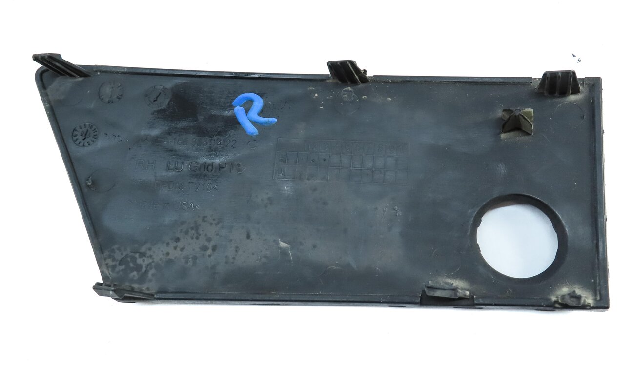 Thumbnail 5: 2013 MERCEDES GL450 (X166) FRONT RIGHT PASSENGER LOWER BUMPER GRILLE INSERT TRIM