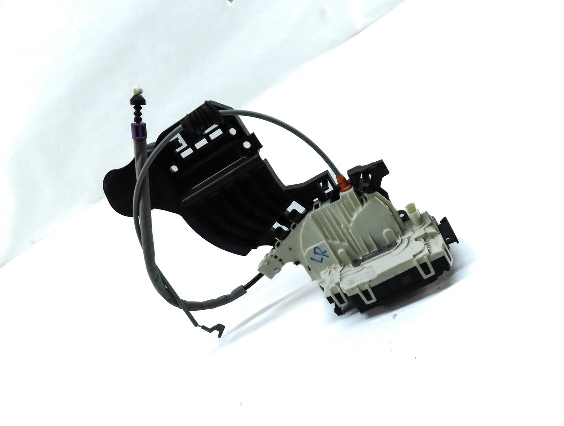 Thumbnail 3: 11-19 MERCEDES B CLA CLS E GL GLA ML (W166 W212 X166 X204) LEFT REAR DOOR LATCH
