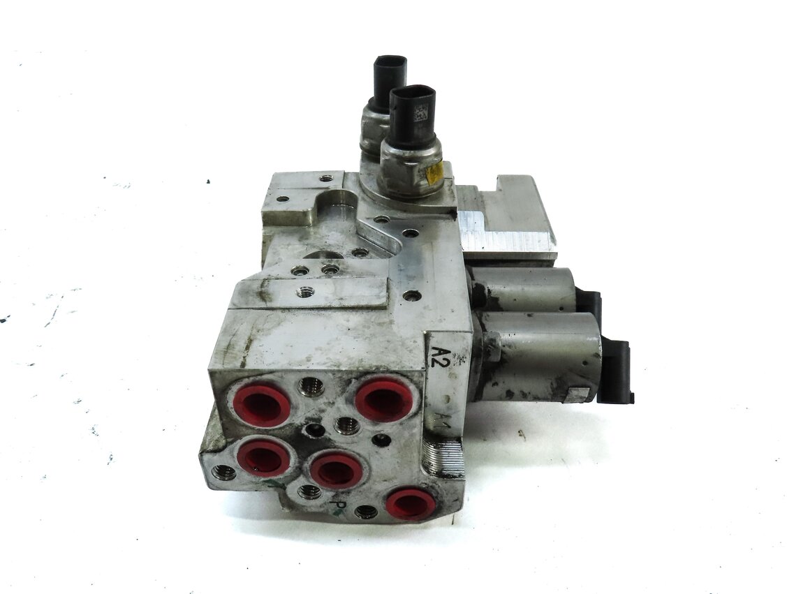 Thumbnail 4: 2013 MERCEDES GL450 X166 FRONT ACTIVE SWAY BARD HYDRAULIC VALVE BLOCK 1663201158