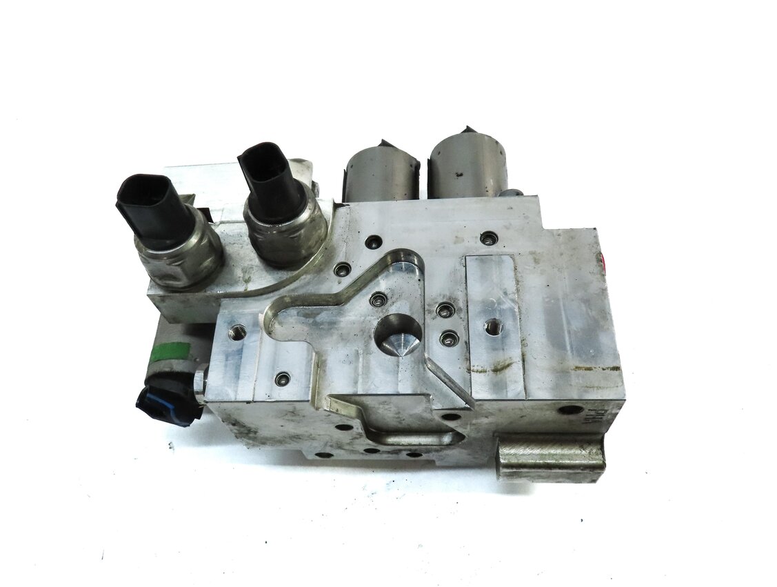 Thumbnail 5: 2013 MERCEDES GL450 X166 FRONT ACTIVE SWAY BARD HYDRAULIC VALVE BLOCK 1663201158