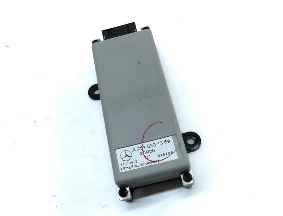 Thumbnail 3: 08-09 MERCEDES GL320 GL450 GL550 ML320 ML350 (X164 W164) RADIO ANTENNA AMPLIFIER