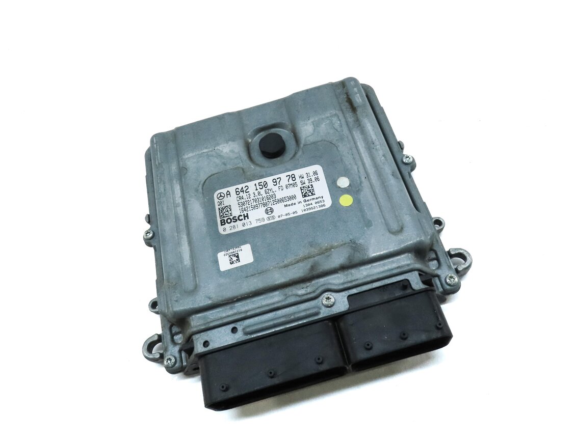 Thumbnail 3: 2007-2008 MERCEDES BENZ GL320 (W164) 3.0L OM642 DIESEL ENGINE CONTROL MODULE