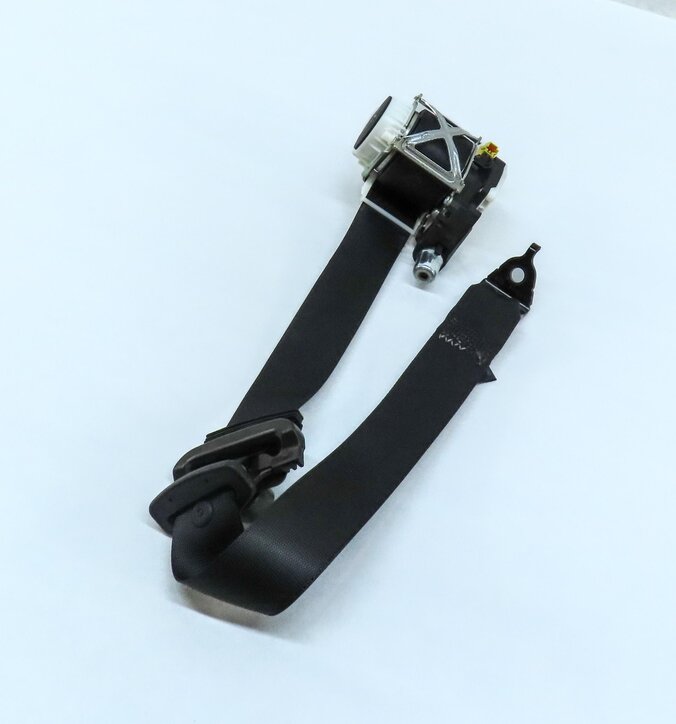 2008 MERCEDES ML CLASS (W164) REAR LEFT SECOND ROW SEATBELT RETRACTOR (BLACK)