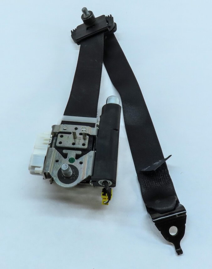 Thumbnail 4: 2008 MERCEDES ML CLASS (W164) REAR LEFT SECOND ROW SEATBELT RETRACTOR (BLACK)