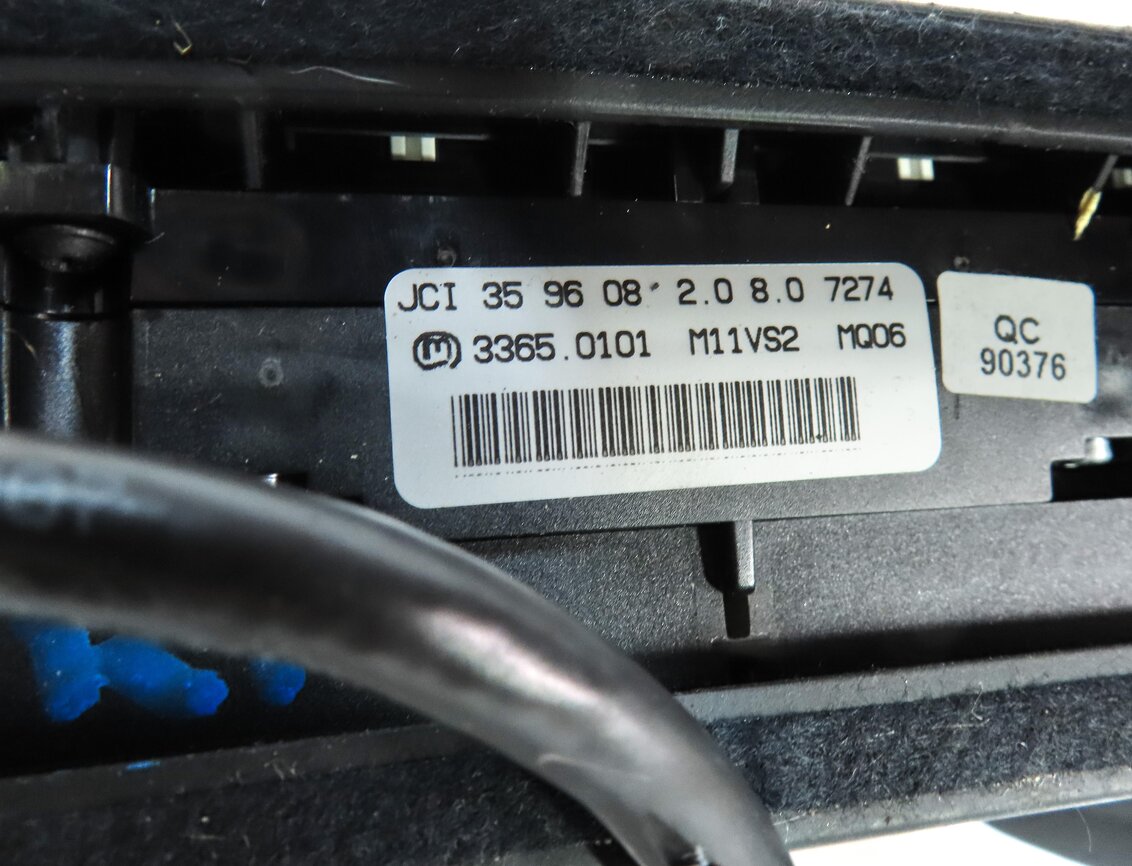 Thumbnail 8: 06-08 MERCEDES GL ML R CLASS (W164 W251 X164) HEADREST DVD TV SCREEN (BLACK)