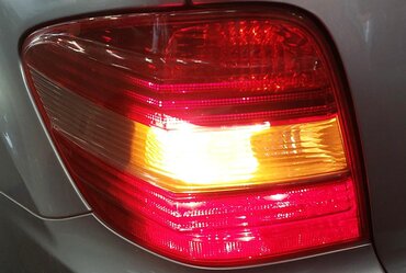 Thumbnail 2: 06-08 MERCEDES ML320 ML350 ML500 ML550 (W164) LEFT TAILLIGHT BRAKE LIGHT LAMP