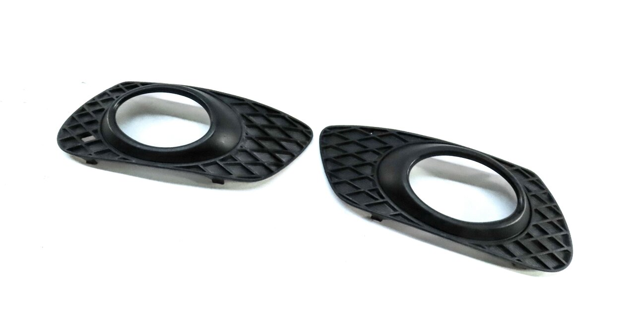 2008 MERCEDES ML CLASS (W164) FRONT LEFT & RIGHT LOWER FOG LIGHT TRIM SET 2